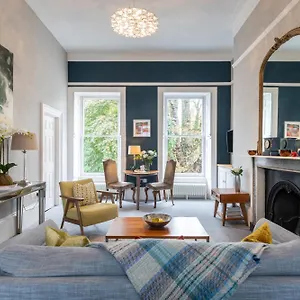 Spacious, Light-filled Period Apartment
