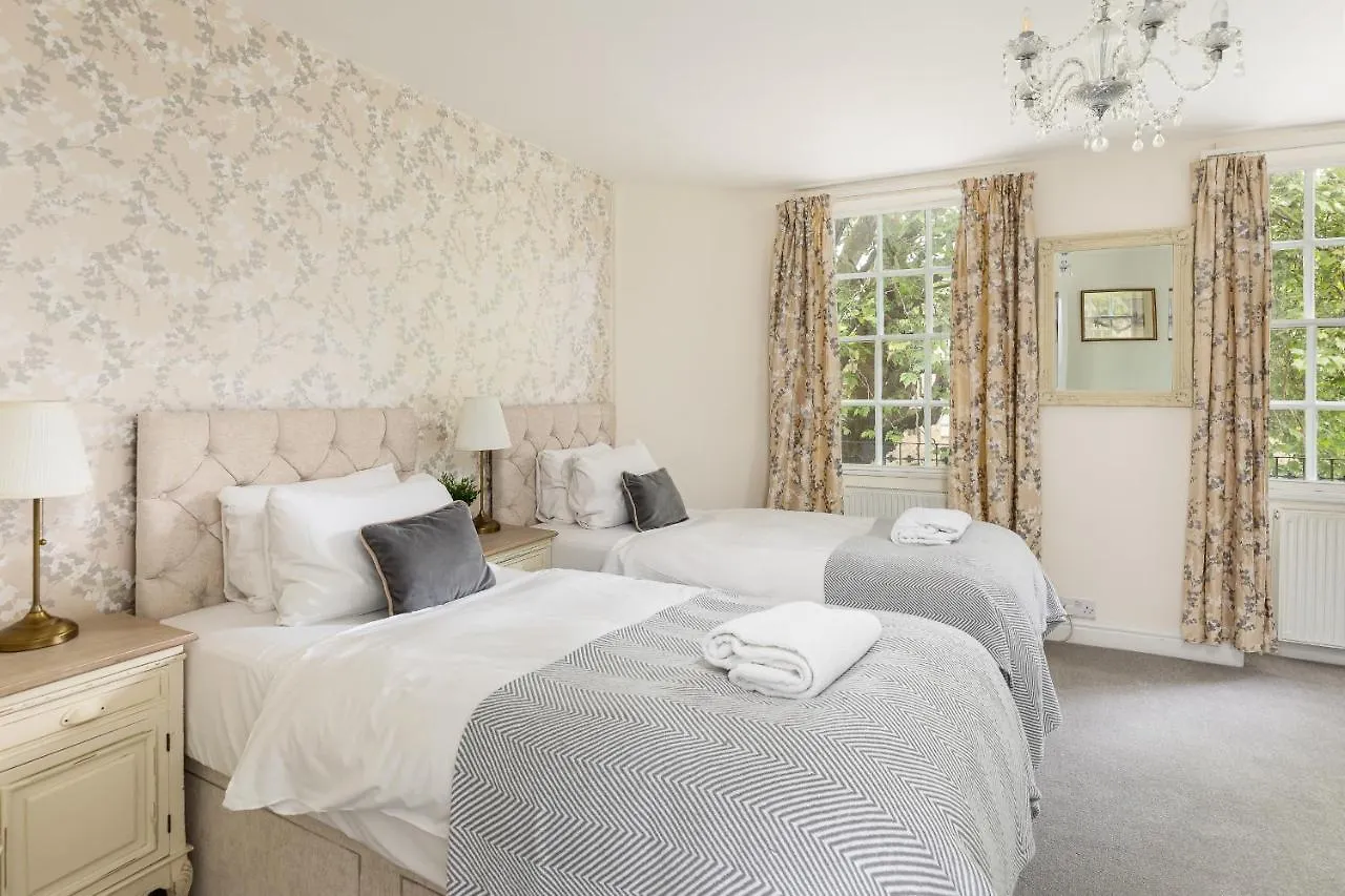6 Bedroom City Centre Georgian Town House - Abbey & Baths-2 Min Walk Bath